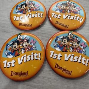 Disney Exclusive First Visit Button Set Disneyland Resort Mickey Minnie Goofy